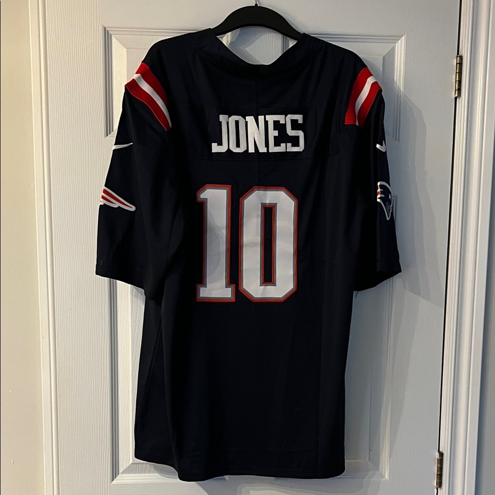 Nike Patriots  Jersey - Picture 2 of 3